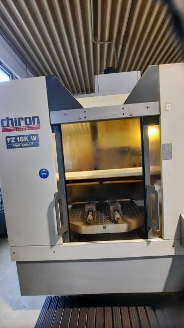 CNC milling machine - vertical